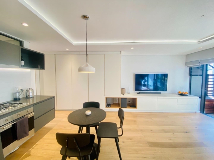 To Let 1 Bedroom Property for Rent in Sea Point Western Cape